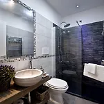 Tinkerbell Bed & Breakfast 4*