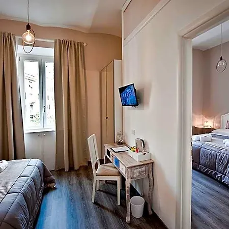 Tinkerbell Bed & Breakfast Rom