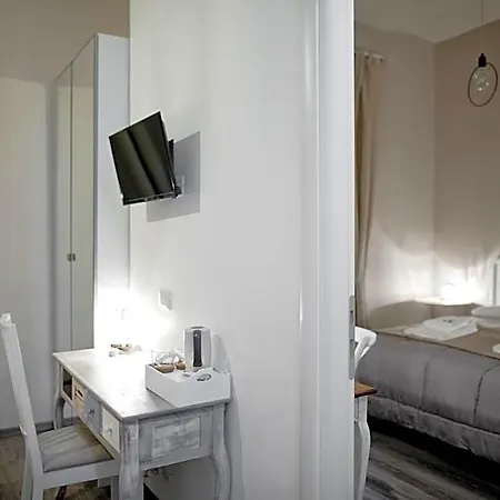 Tinkerbell Bed & Breakfast Rom
