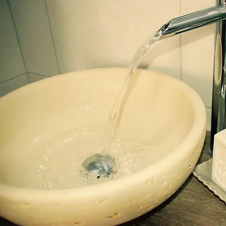 Tinkerbell Guesthouse Frühstückspension Rom