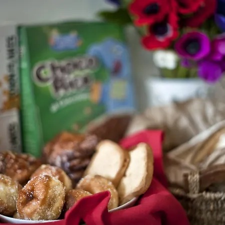 Tinkerbell Guesthouse 4*