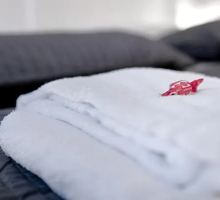 Tinkerbell Guesthouse 4*