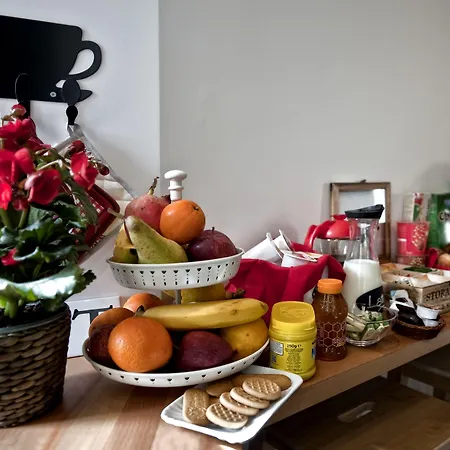 Tinkerbell Bed & Breakfast Rom